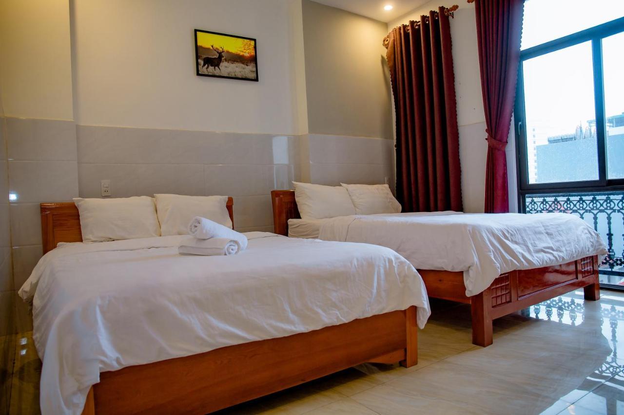 Không gian sang trọng và tiện nghi chào đón bạn tại khách sạn Minh Hải Đà Nẵng. Với đầy đủ các tiện ích và dịch vụ chất lượng, khách sạn sẽ đem đến cho bạn những trải nghiệm nghỉ dưỡng tốt nhất.
